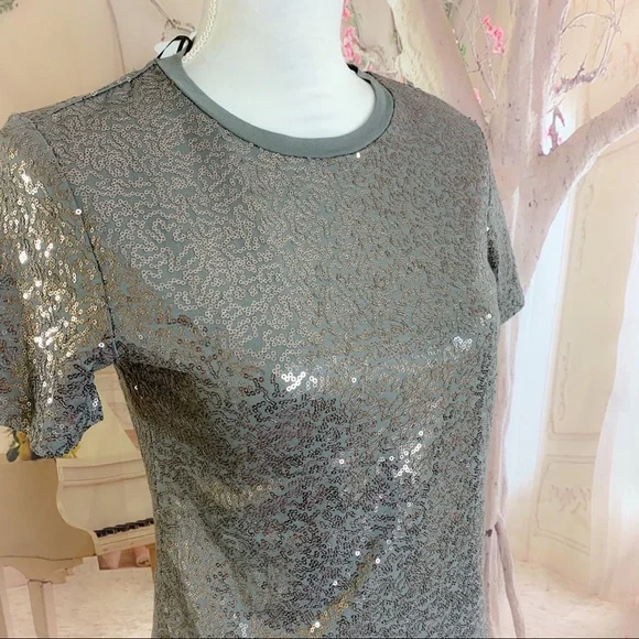 NEW DKNY Women’s Gray Sequin Tee - Picture 4 of 9